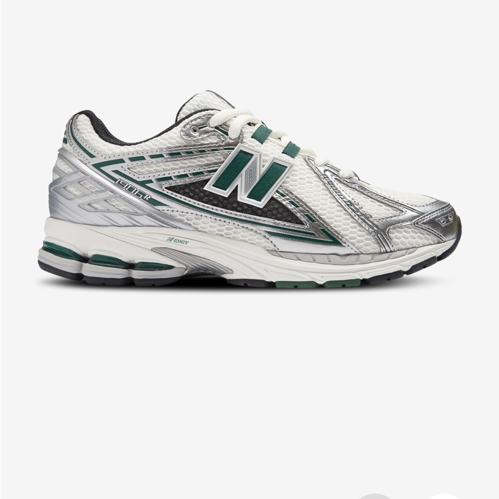 New Balance 1906R